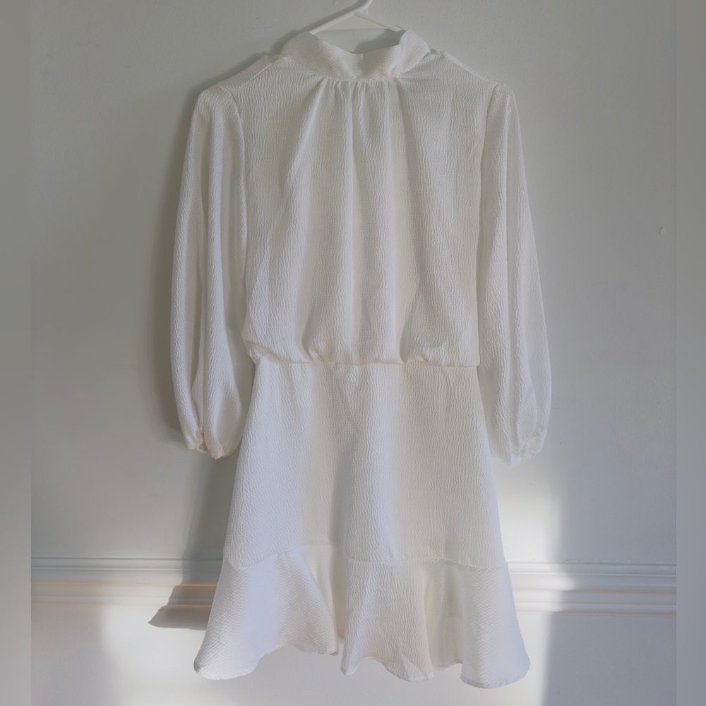 Elegant White Long-Sleeve Dress